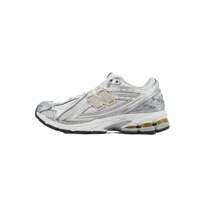 New Balance 1906R 'White Silver Metallic' 01