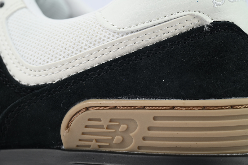 New Balance 574 Legacy 'Black Angora'