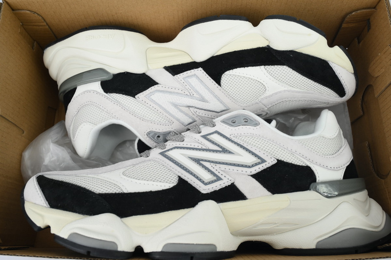 New Balance 9060 'Reflection Black'