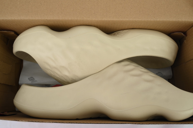 New Balance Fresh Foam MRSHN "Pistachio Butter"