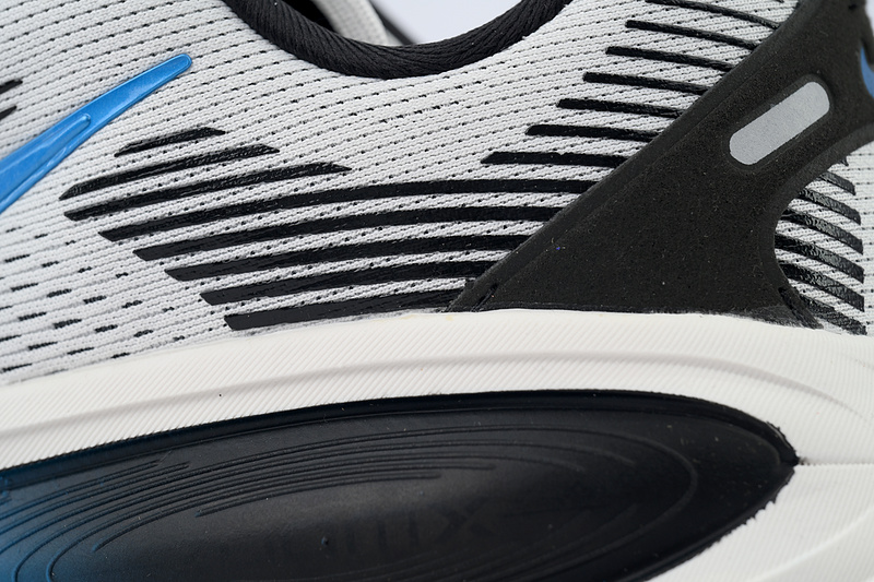 NIKE Vomero 18 'White Black Photo Blue'