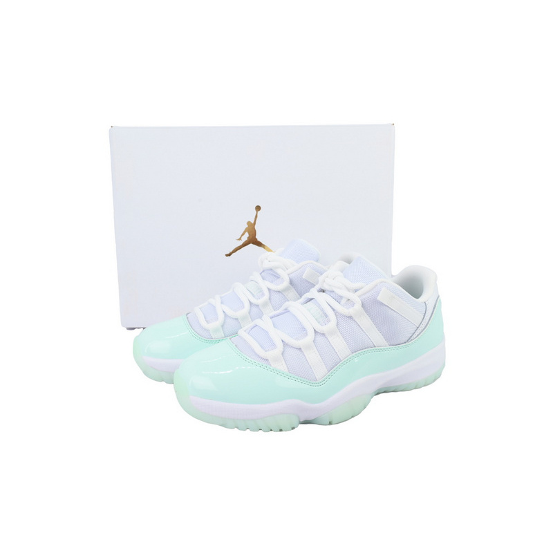 XH Air Jordan 11 Retro Low 'Igloo'
