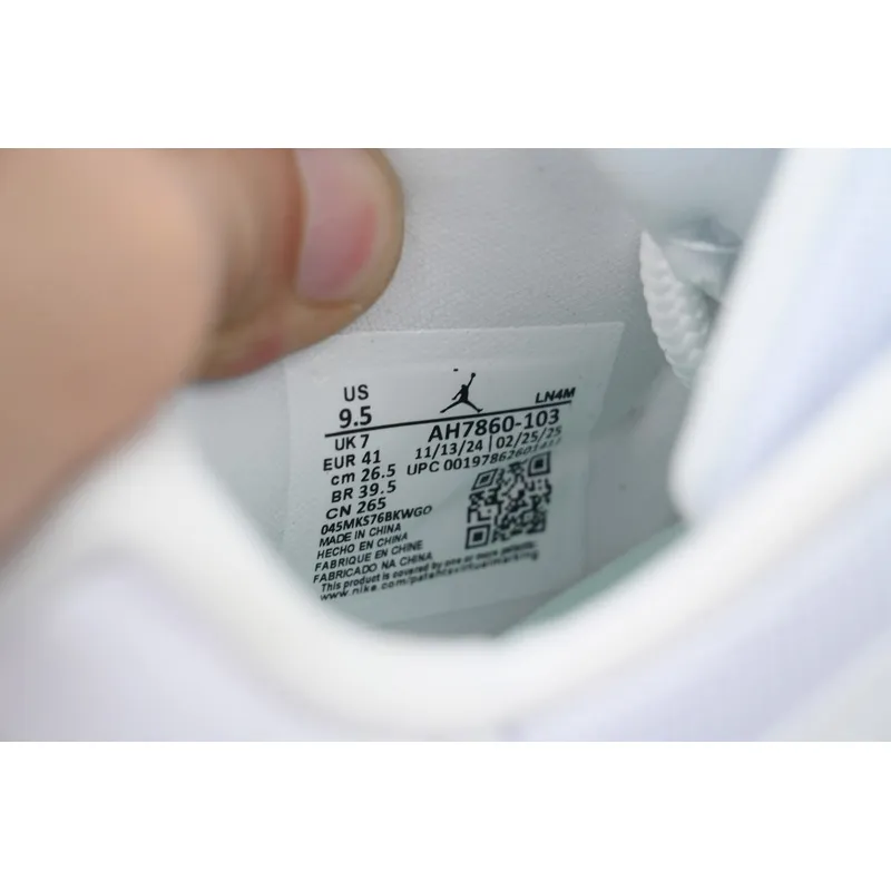 XH Air Jordan 11 Retro Low 'Igloo'