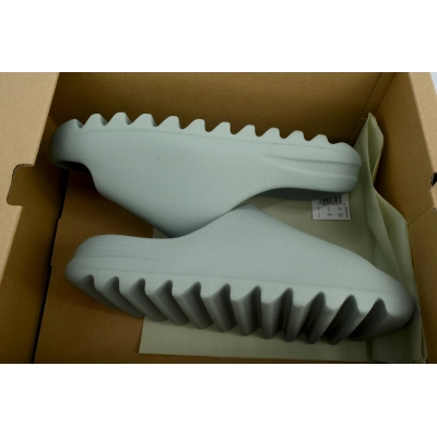 XP Adidas Yeezy Iight Grayish Green 02