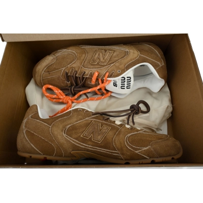 New Balance x Miu Miu 530 SL 'Cinnamon' 02
