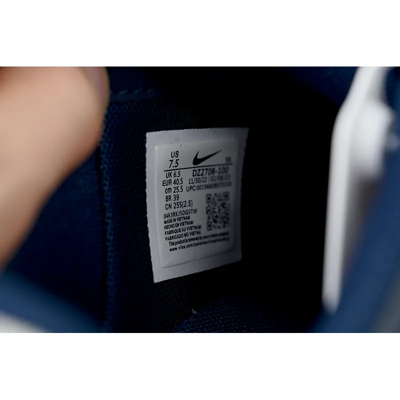 Nike Air Force 1 '07 LX 'Obsidian'