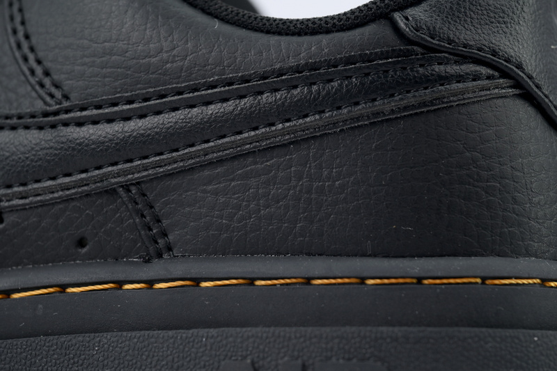 Nike Air Force 1 Luxe 'Black Gum'