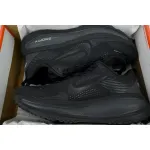 NIKE Vomero 18 'Triple Black'