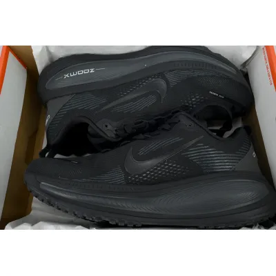 NIKE Vomero 18 'Triple Black' 02