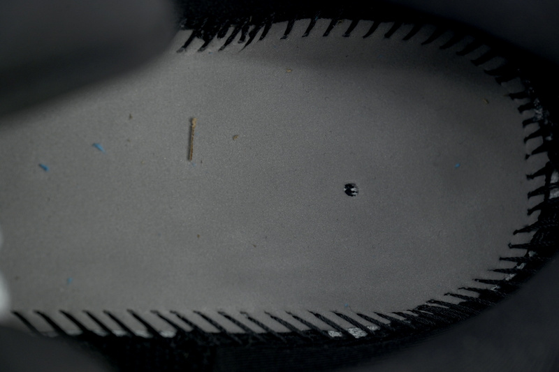 NIKE Vomero 18 'Triple Black'