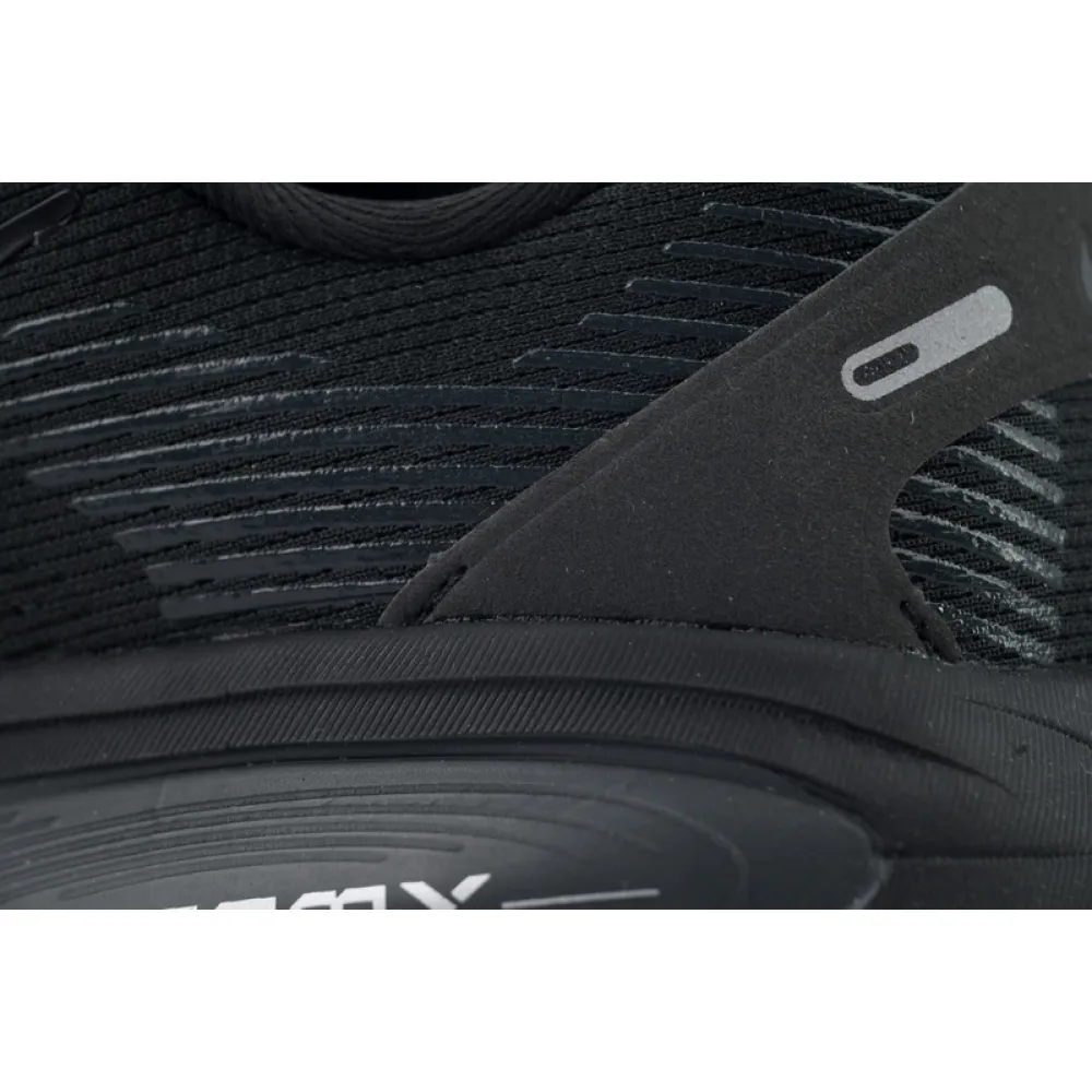 NIKE Vomero 18 'Triple Black'