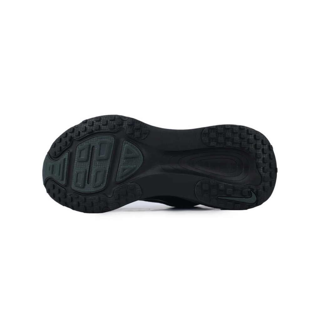NIKE Vomero 18 'Triple Black'