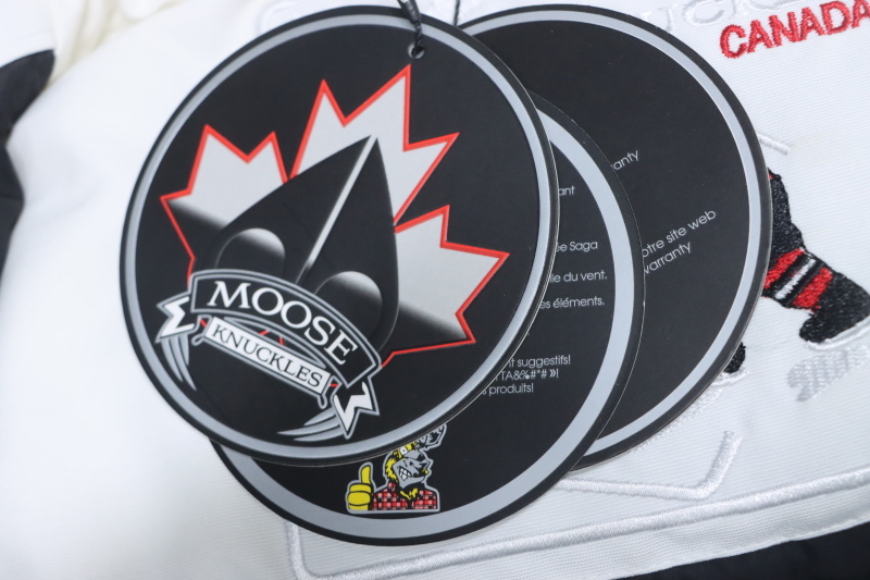   Moose knuckles 545326646white