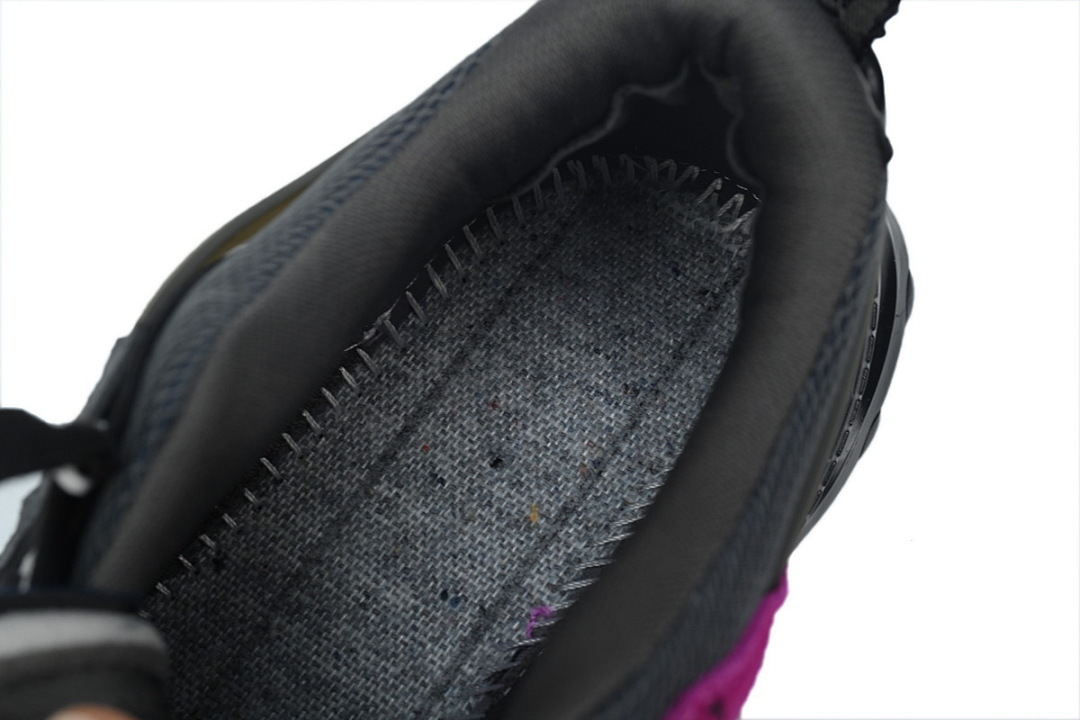 FF-WHITE Out Of Black Glossy Surface