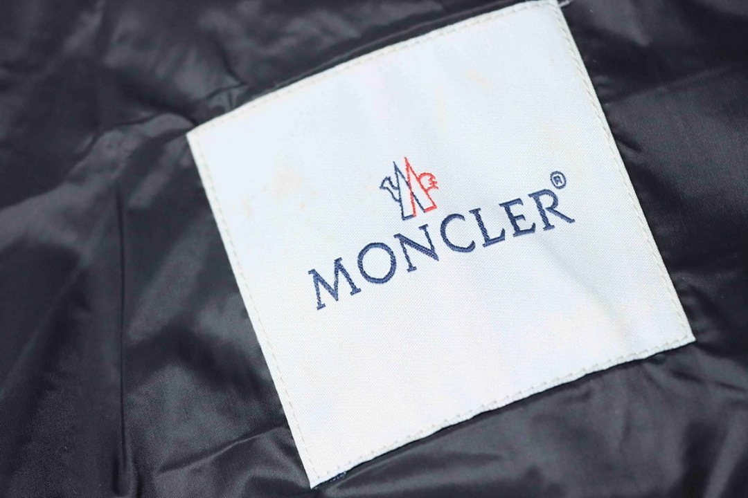   Moncler  BLACK 12421586