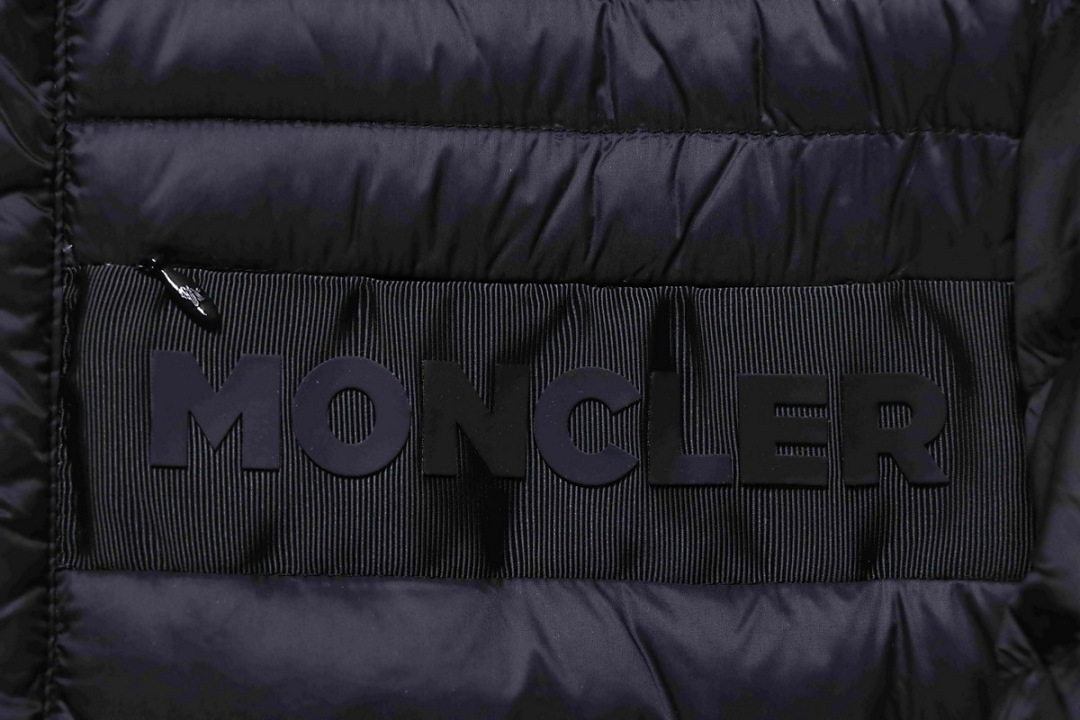   Moncler  BLACK 12421586