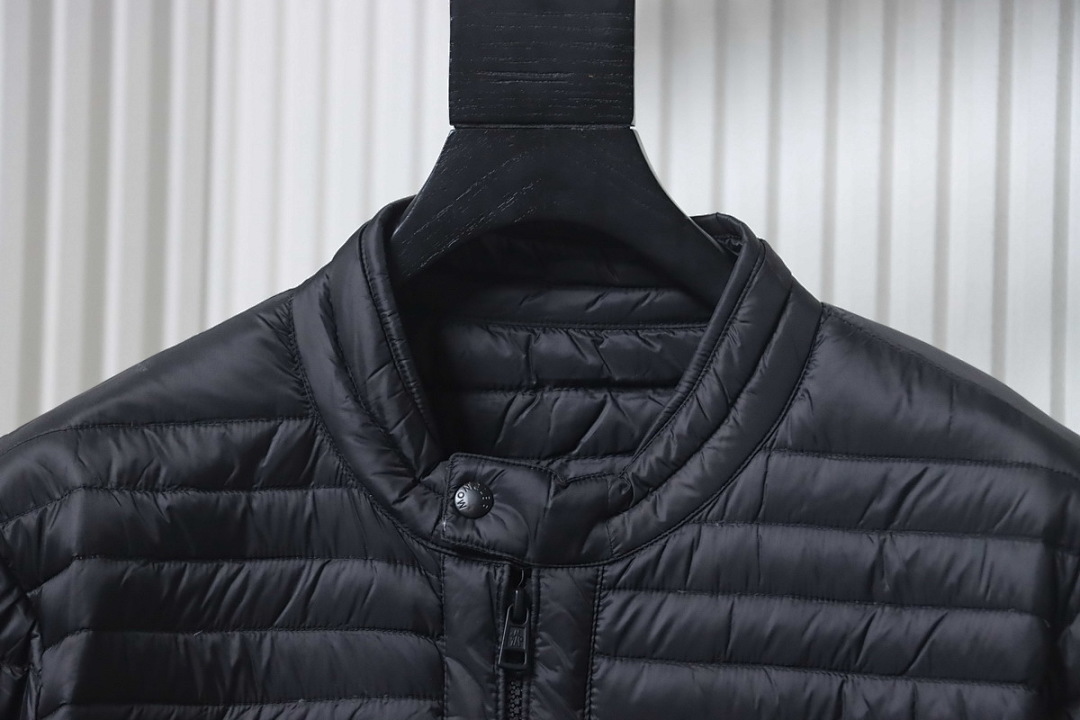   Moncler  BLACK 12421586