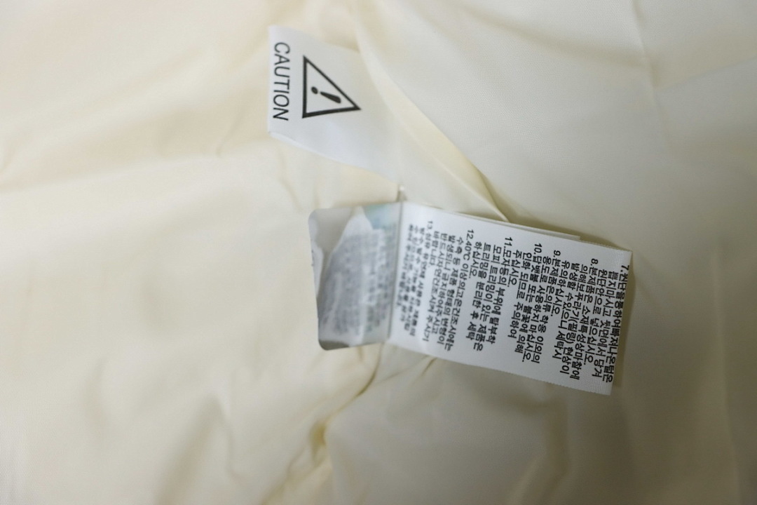   North face  black  white 49812045