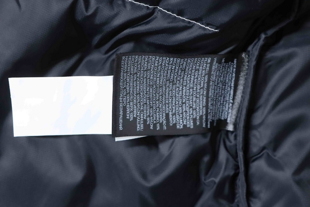   North face  white 98102486