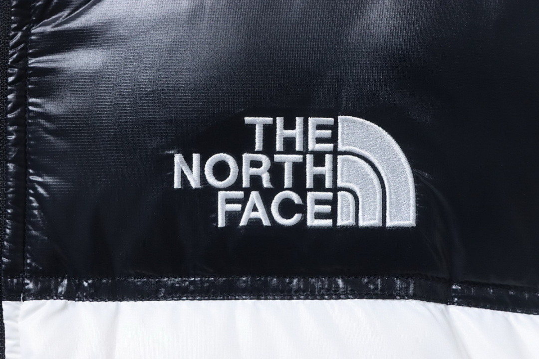   North face  white 98102486
