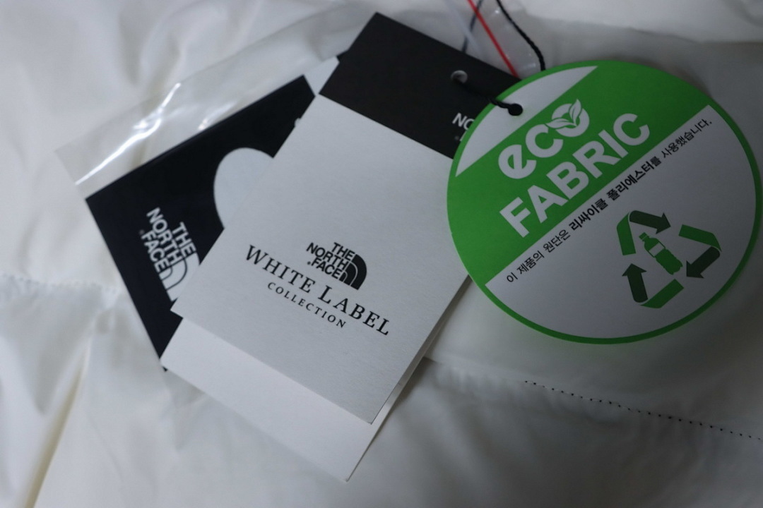 North face  white 51303540