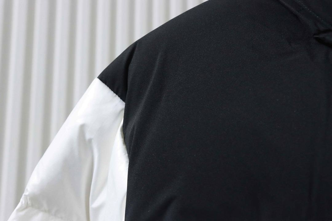 North face  white 51303540