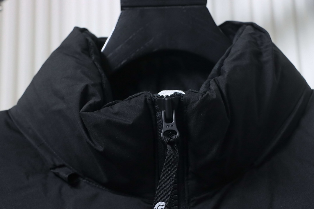 North face  white 51303540