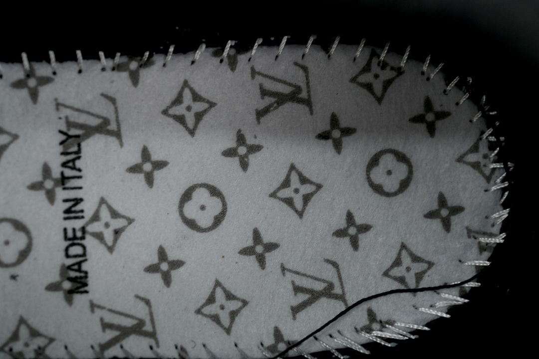  LOUIS VUITTON New Black Woolen Fabric