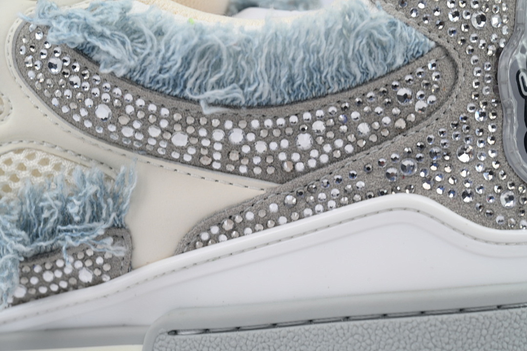 LOUIS VUITTON Horse Hair Gray White Diamond