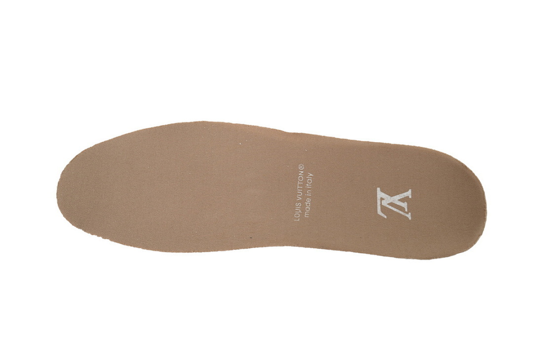  LOUIS VUITTON White Brown