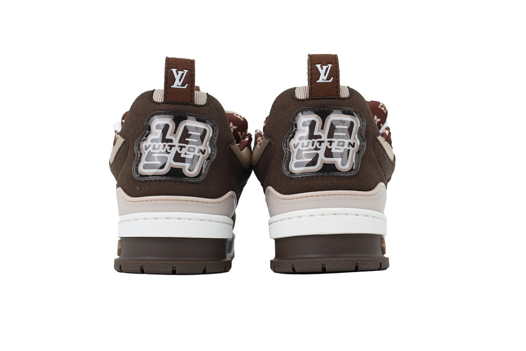  LOUIS VUITTON White Brown