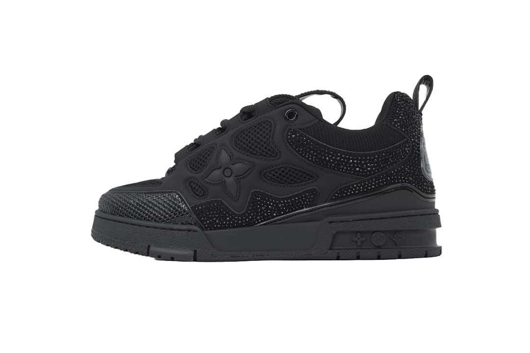 LOUIS VUITTON All Black Diamond Surface