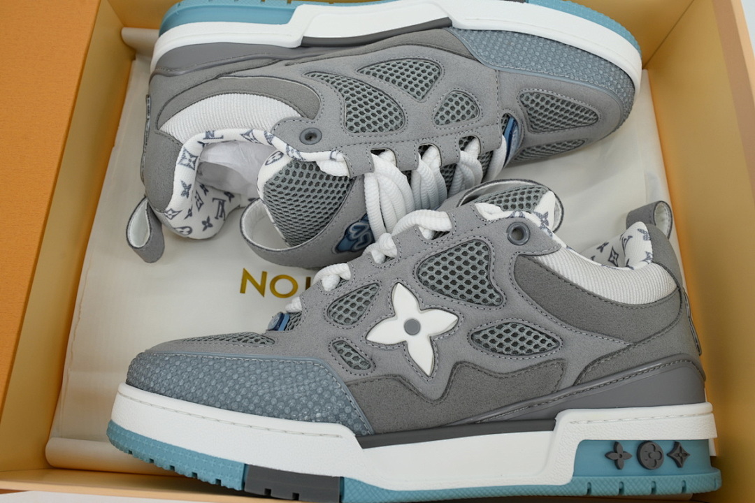 LOUIS VUITTON Light Gray Blue