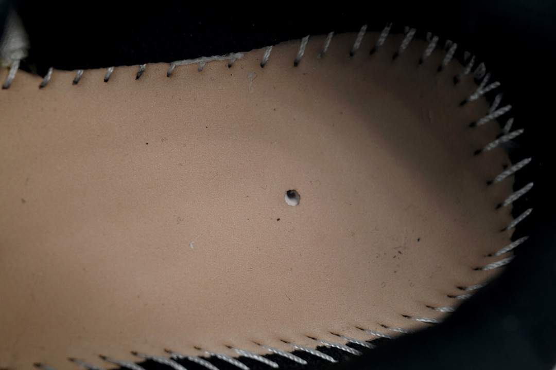 OFF-WHITE Out Of Pink Butterfly