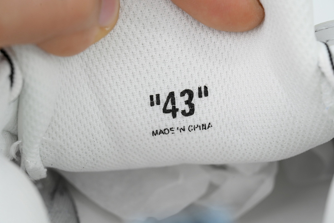 OFF-WHITE White Blue