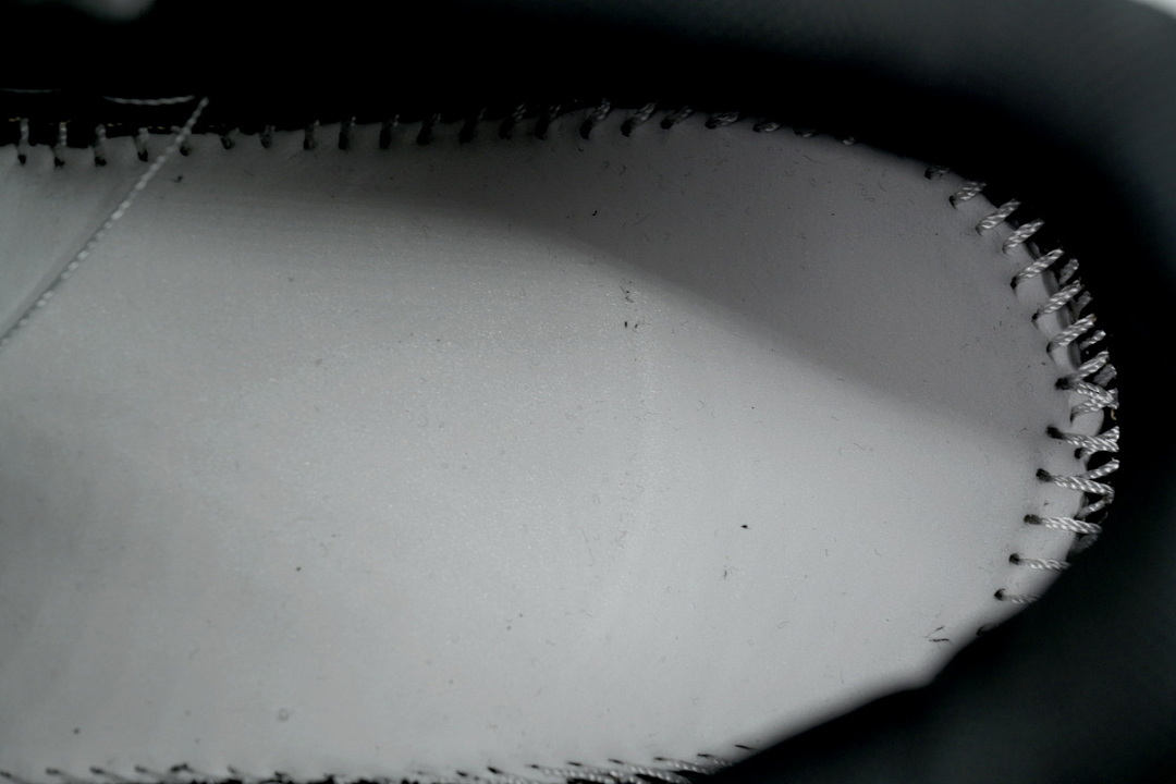 OMIA189S 22LEA004 0110 FF-WHITE Out Of White Print