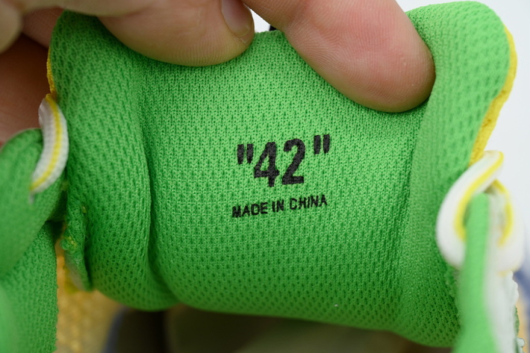 OMIA295F AB001 0033 FF-WHITE Out Of Colorful Print