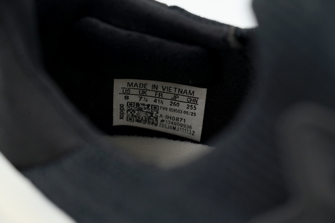 Adidas Y-3 UltraBoost 5 'Black Alumina'