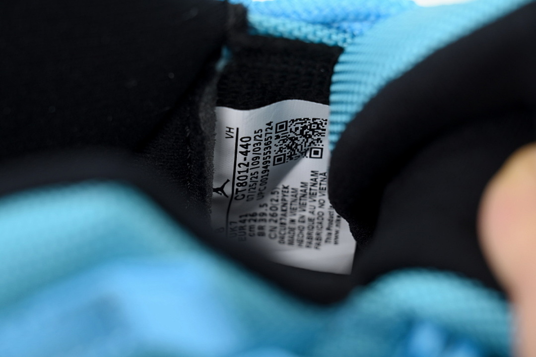 DJ CT8012-440 Air Jordan 11 Retro Water Moon Blue