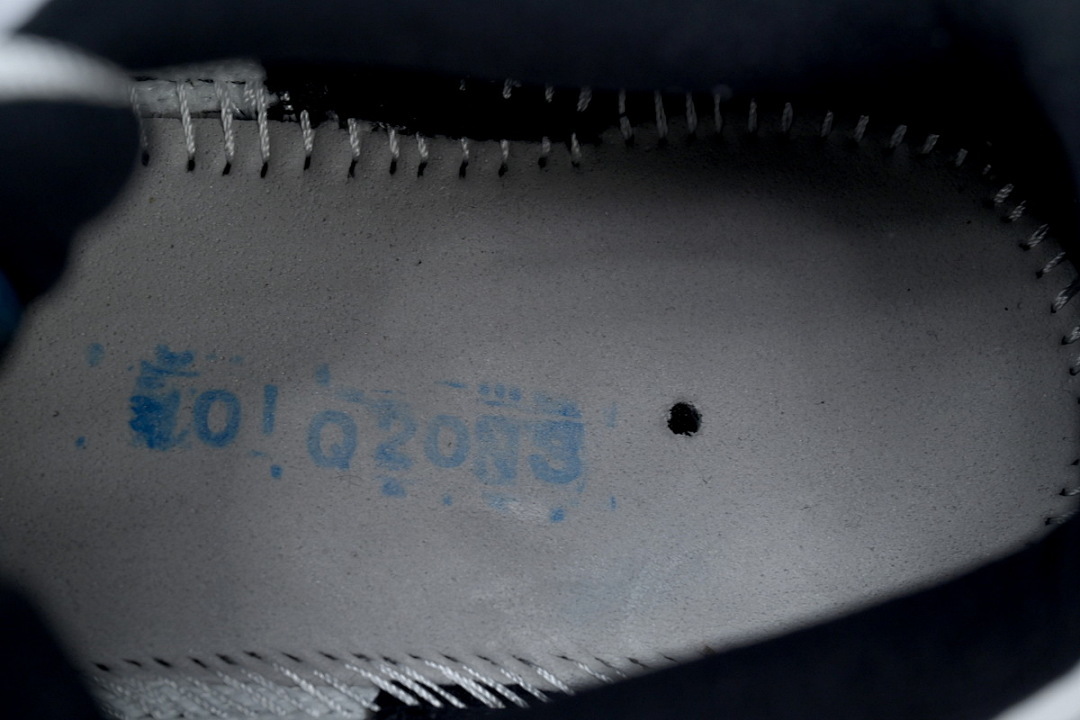 XP AV2187-117 Air Jordan 11 Retro Low 'Legend Blue'