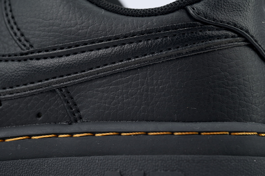 Nike Air Force 1 Luxe 'Black Gum'