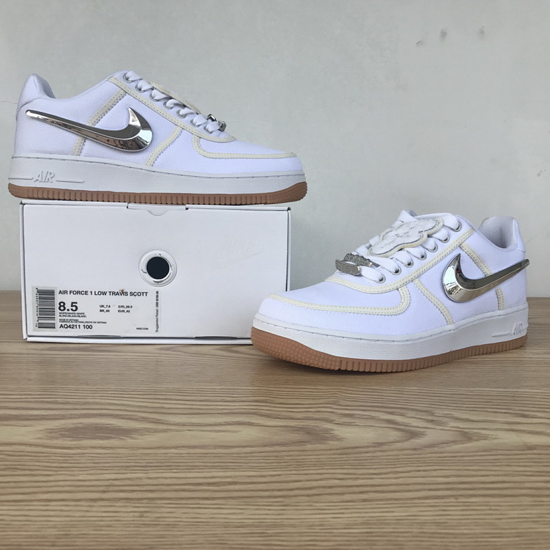 Travis Scott x Nike Air Force 1“White”