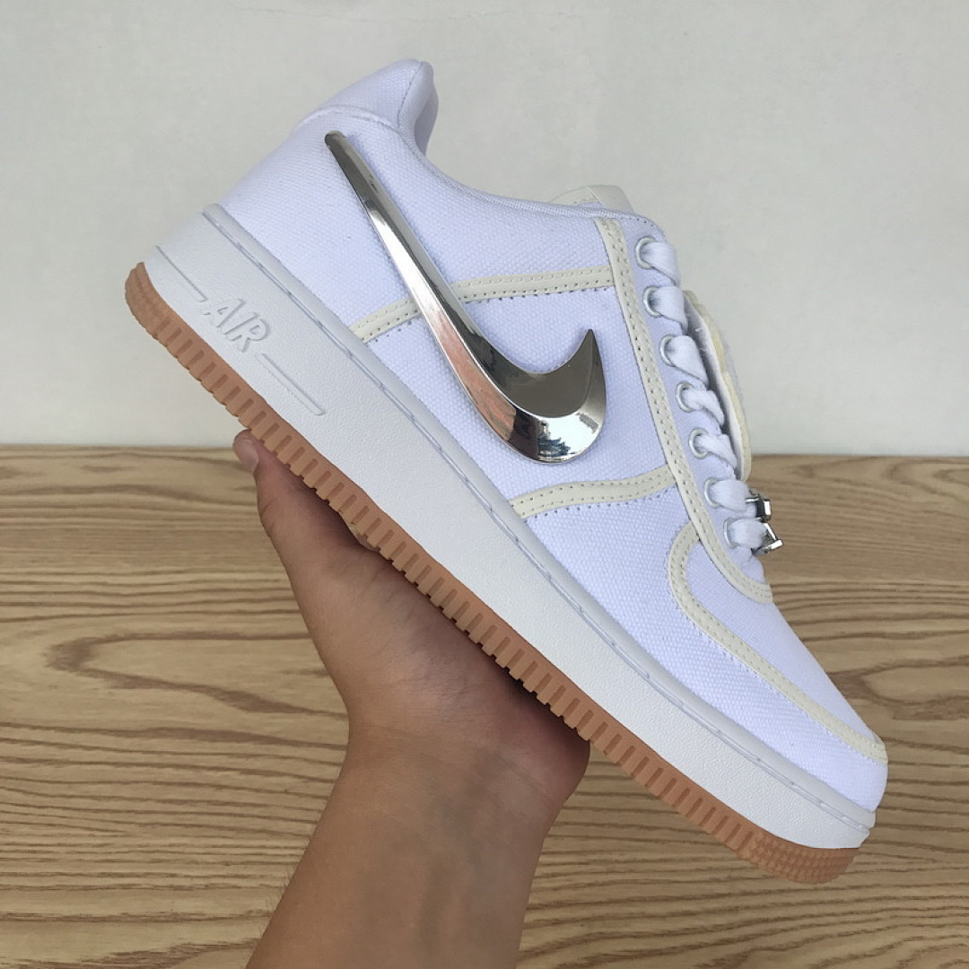 Travis Scott x Nike Air Force 1“White”