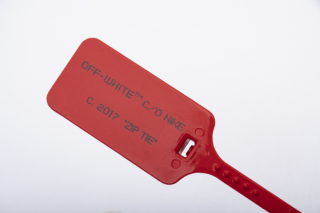 OFF White X Air Force 1 ’07 Low MCA