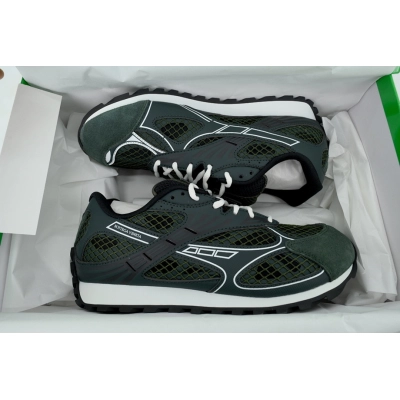 Bottega Veneta Orbi Dark Green 02