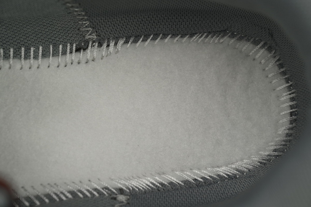 Bottega Veneta Orbit Wine Red