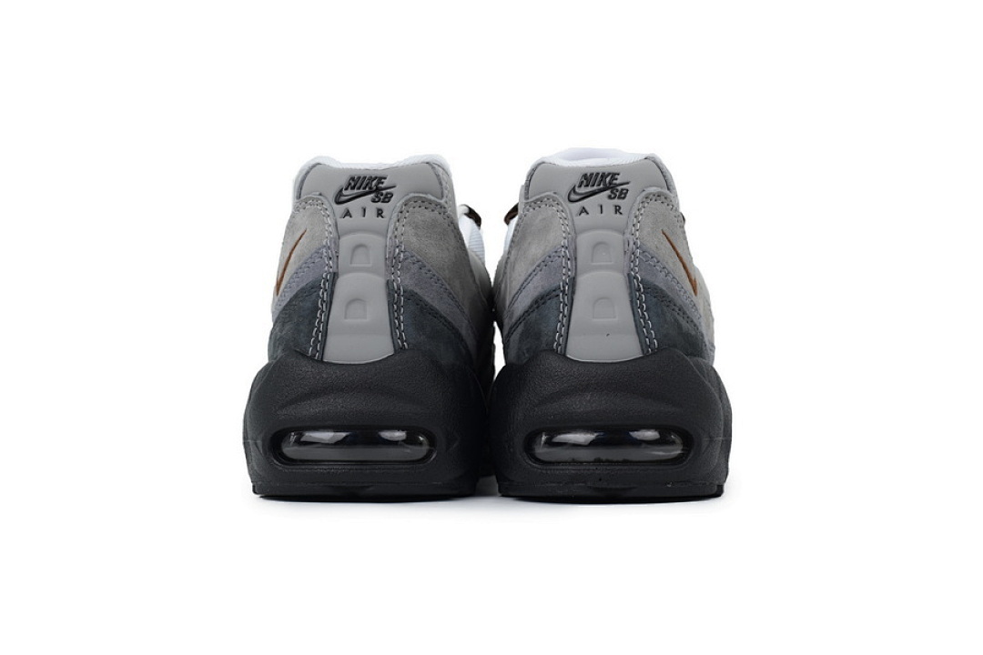KZ 7545-002 Eric Koston x Nike SB x Air Max 95 Grayish Brown