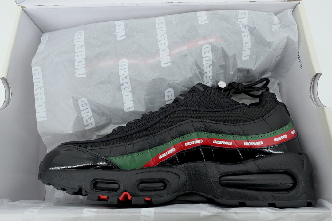 MC IB4453-001 Undefeated x Nike Air Max 95 'Black'