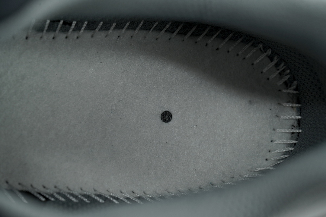 DM0011-007 Nike Air Max 95 'Smoke Grey Track Red'