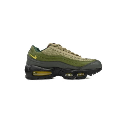 Corteiz x Nike Air Max 95 “Gutta Green” 02